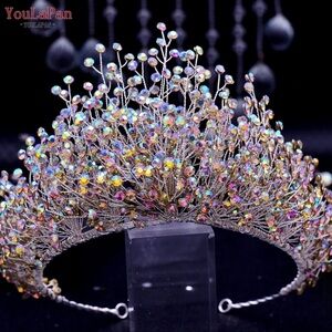 Classy headpiece
